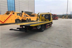 咸丰非事故拖车